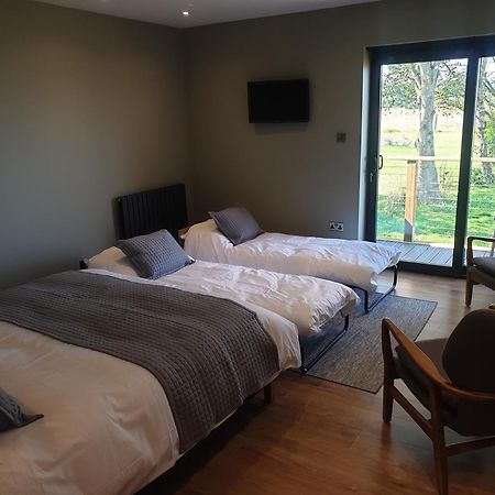 Open Acres Accommodation And Airport Parking Backwell 外观 照片
