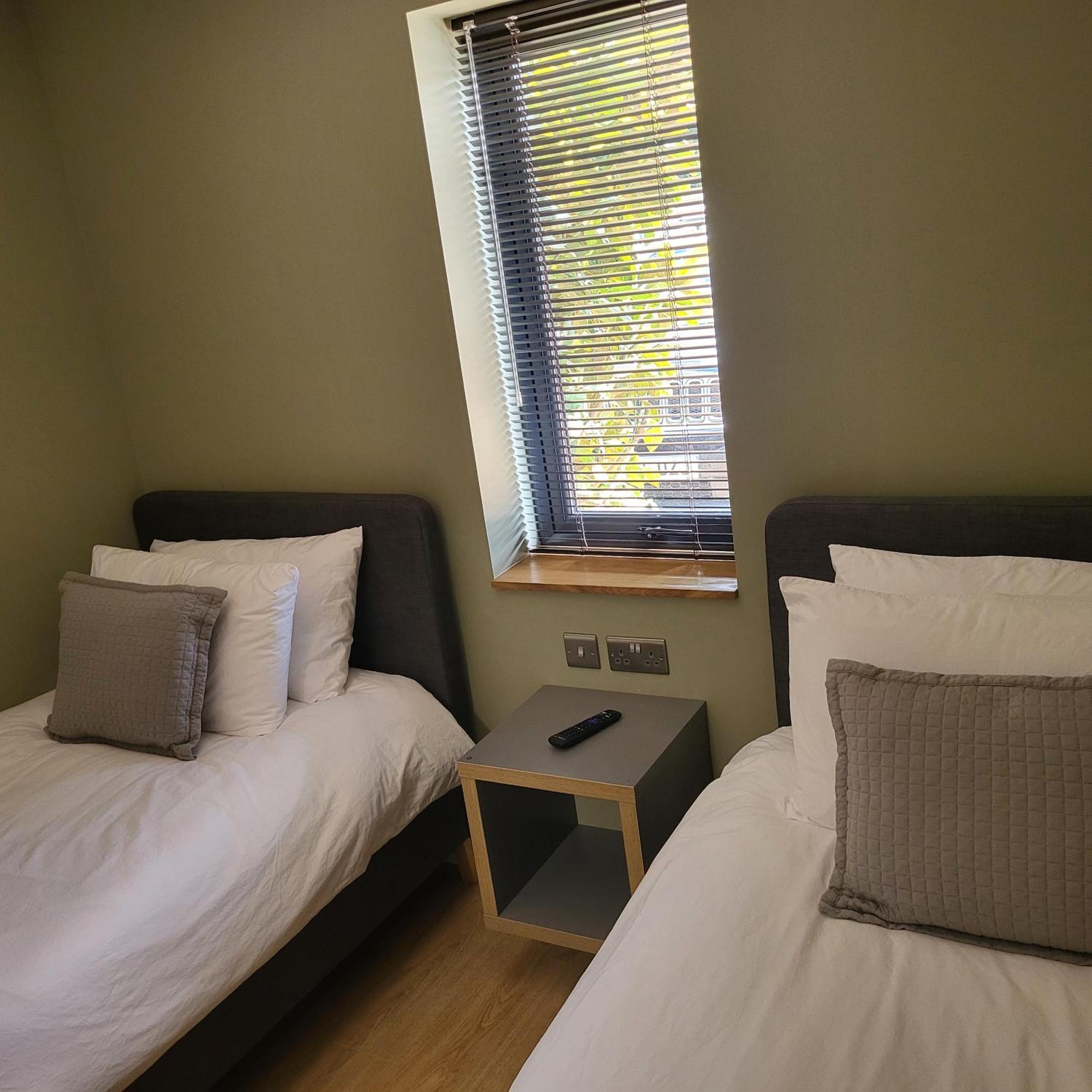 Open Acres Accommodation And Airport Parking Backwell 外观 照片