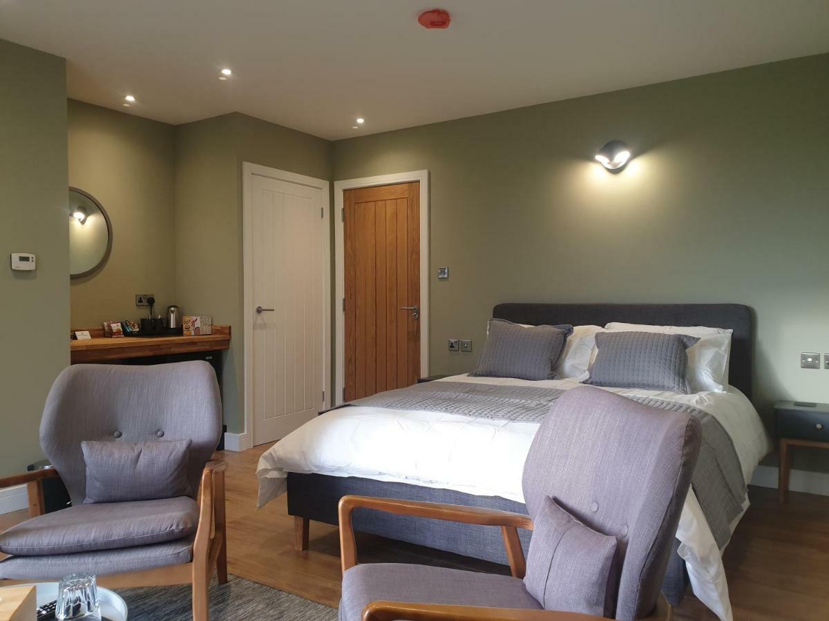 Open Acres Accommodation And Airport Parking Backwell 外观 照片